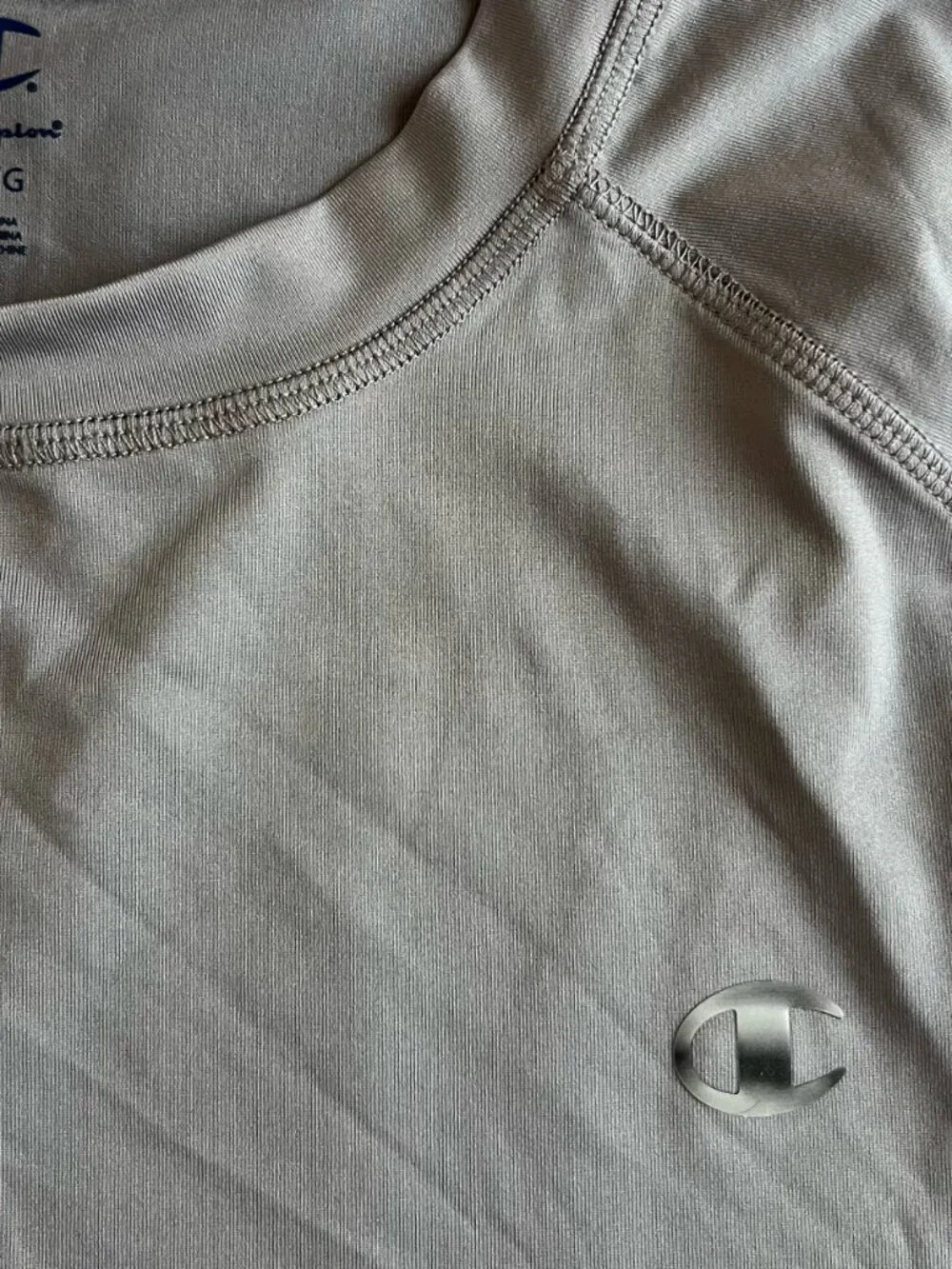 Champion Light Gray Long-Sleeve UPF 50+ Sun Tee Rash Guard - Men's Large